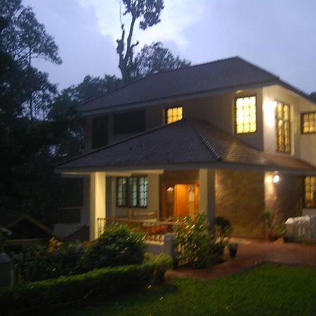 T Cherry Villa Мунар Екстериор снимка