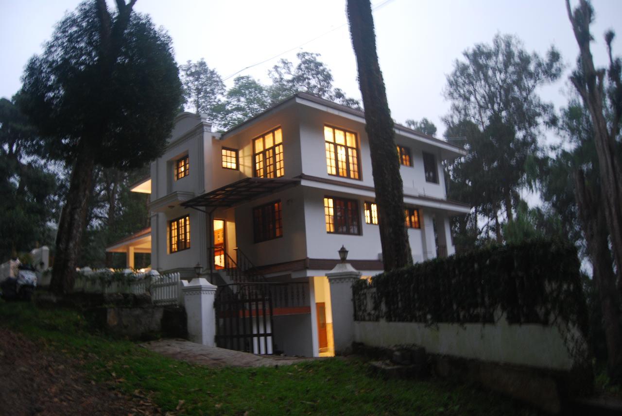 T Cherry Villa Мунар Екстериор снимка
