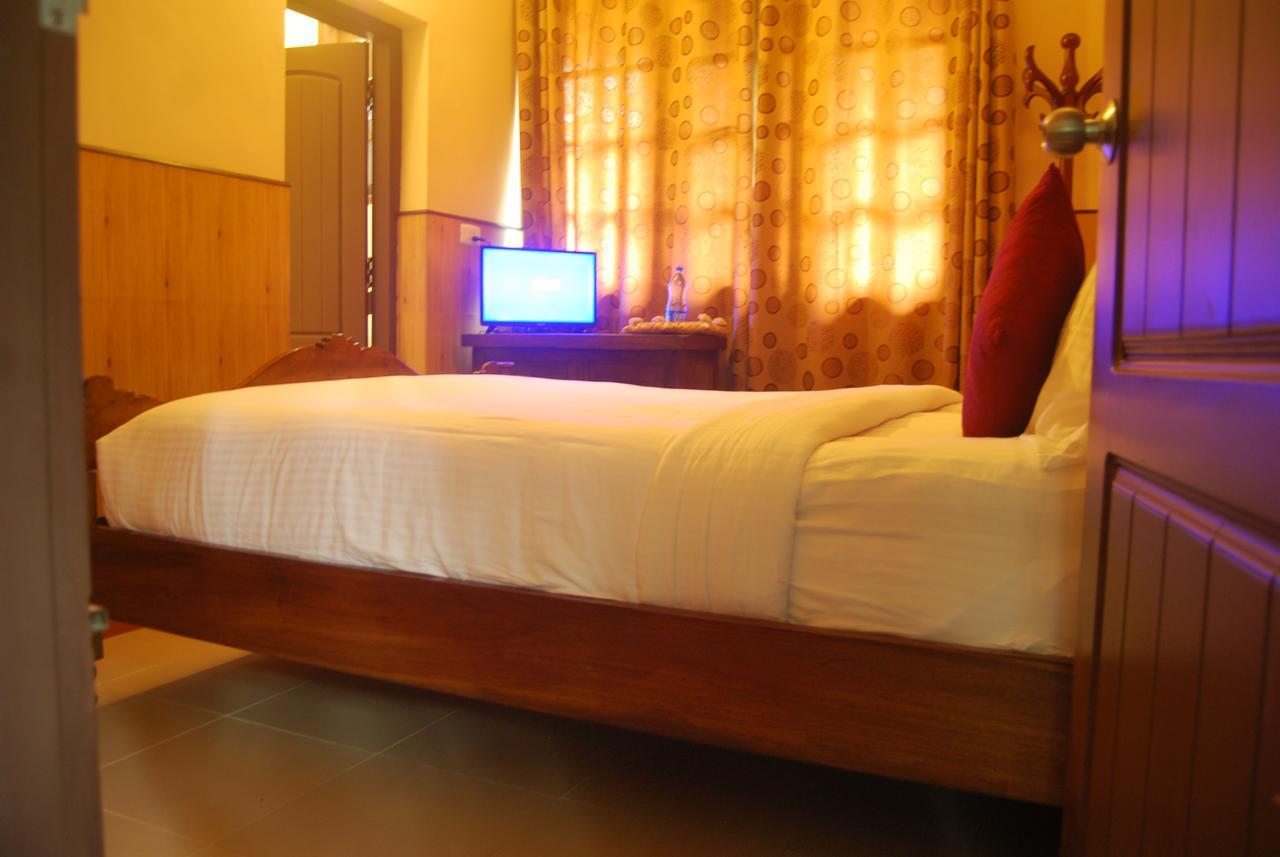 T Cherry Villa Мунар Екстериор снимка