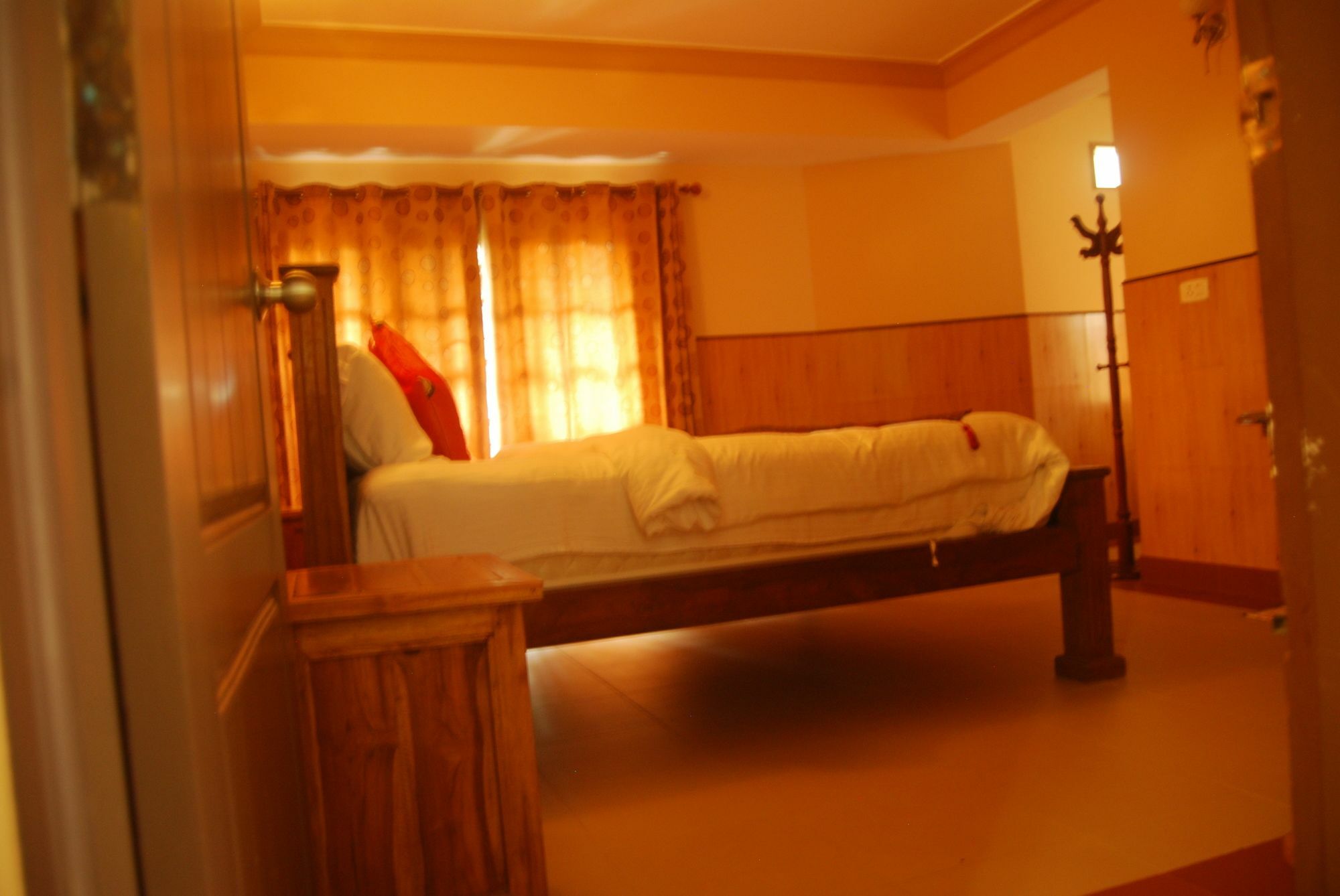 T Cherry Villa Мунар Екстериор снимка