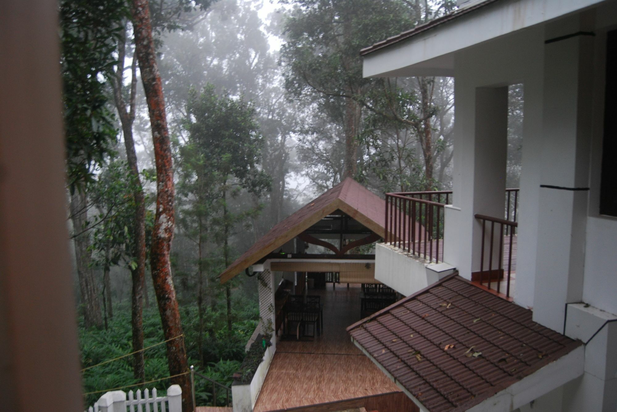 T Cherry Villa Мунар Екстериор снимка