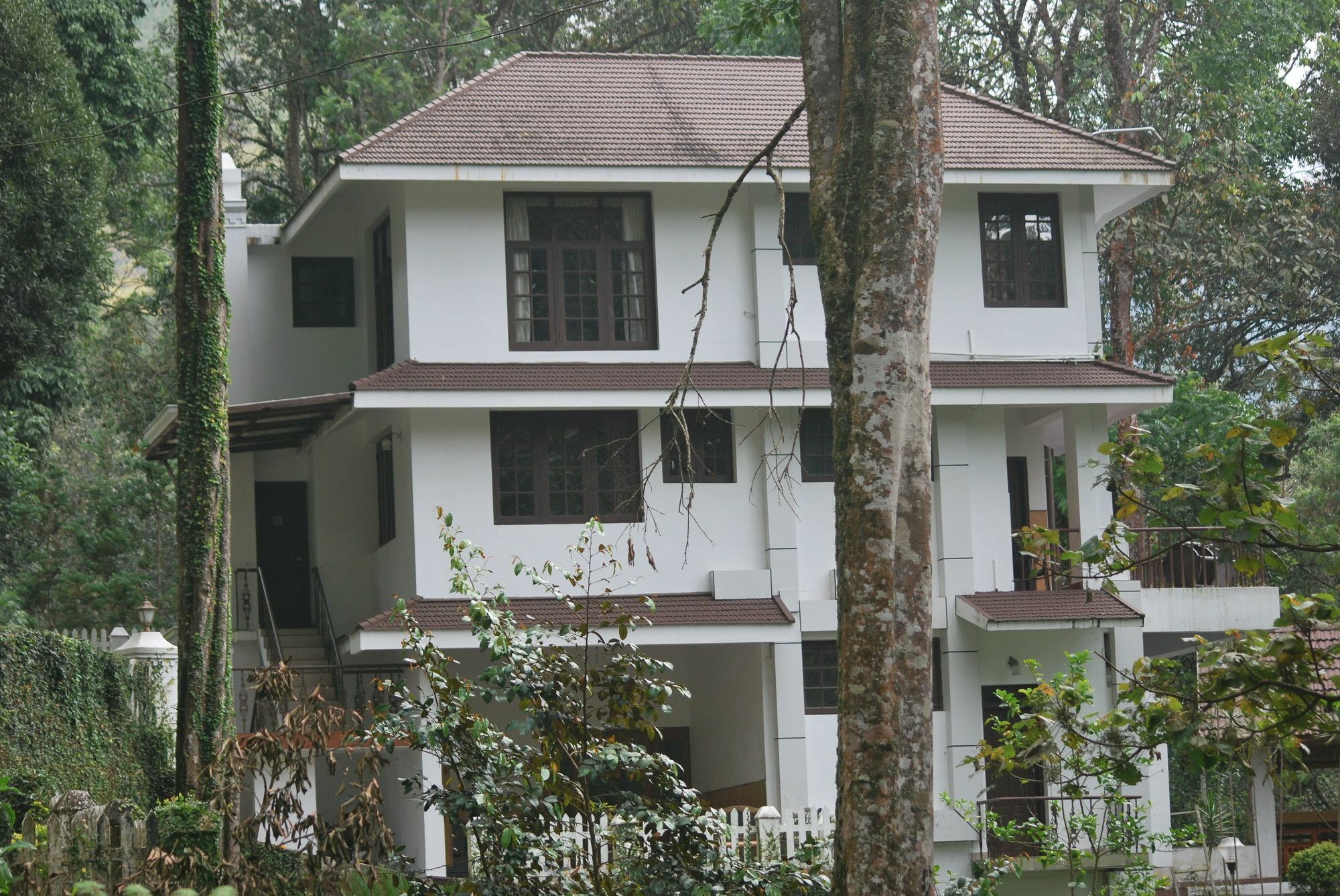 T Cherry Villa Мунар Екстериор снимка